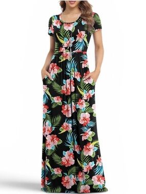 NWOT Tropical Floral Maxi Dress with Pockets in Size Small Crinkle Texture